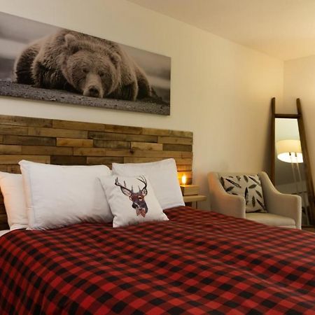 Condo Hotel Au Pied Du Mont Orford Eksteriør bilde