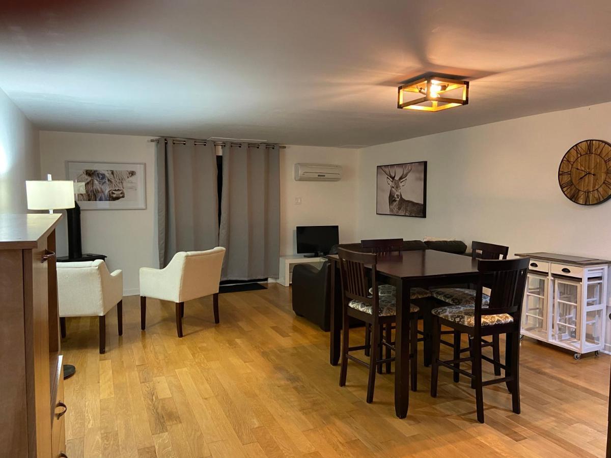 Condo Hotel Au Pied Du Mont Orford Eksteriør bilde