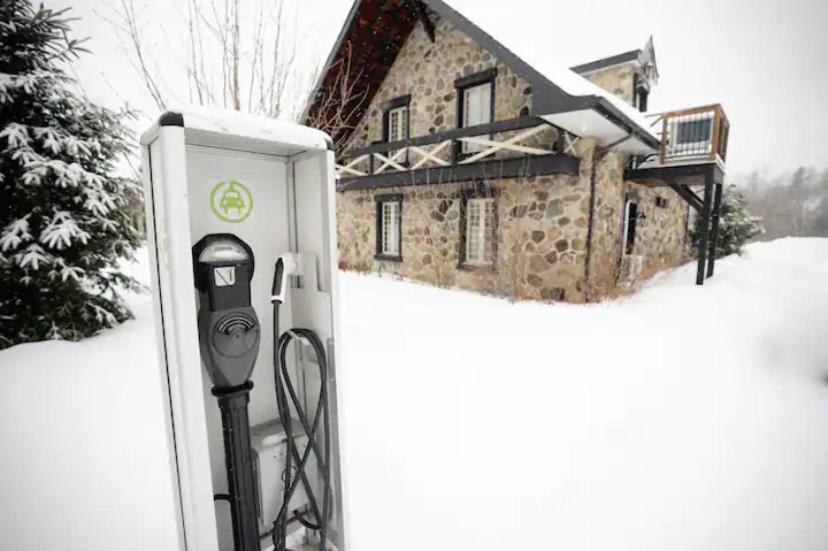 Condo Hotel Au Pied Du Mont Orford Eksteriør bilde