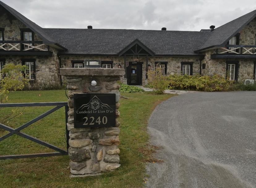 Condo Hotel Au Pied Du Mont Orford Eksteriør bilde